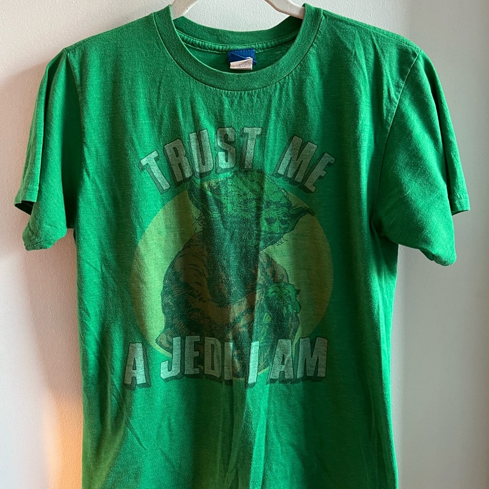 Star Wars Green Jedi Yoda Tee